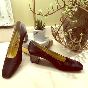 Salvatore Ferragamo pump